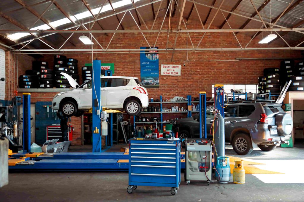 At sunshine motores car in car hoist-2